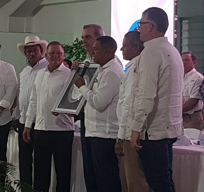 Abinader transferirá RD$250 millones del presupuesto al sector agropecuario