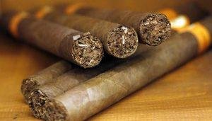 Los gobiernos de América Latina deben aumentar los impuestos al tabaco, según un informe de la OCDE