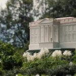 EE.UU. CASA BLANCA Melania Trump instala nueva colmena en la Casa Blanca para ampliar producción de miel