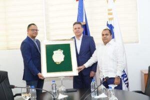 Asotedom reconoce a Rafael Cruz por sus aportes al fortalecimiento del sector textil dominicano